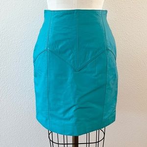 Vintage Chia Fitted Mini Skirt